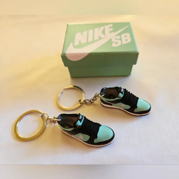 Sneaker Keychain Set - Black and Mint - Picture 3 of 4